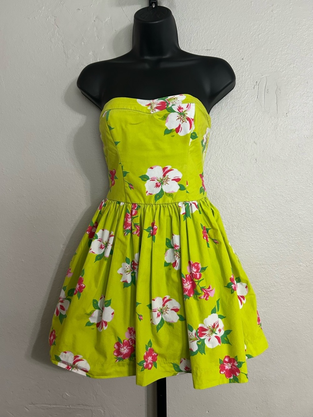 Hollister Strapless Lime Green Floral A-Line Dress size Medium